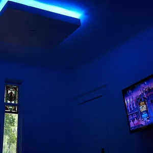 Apartment Blue Lounge ☆ Lafontaine Park ☆ Tv Cable, Montreal